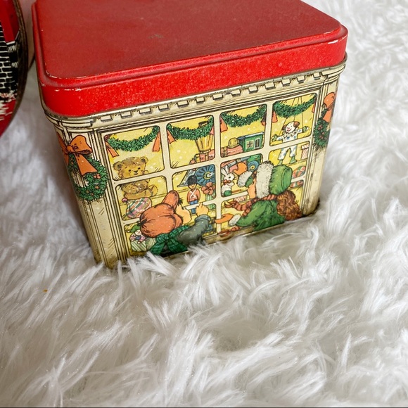 Set Of 2 Vintage Holiday Christmas Collectible Tins - Picture 5 of 11